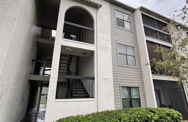 2030 CASCADES Boulevard