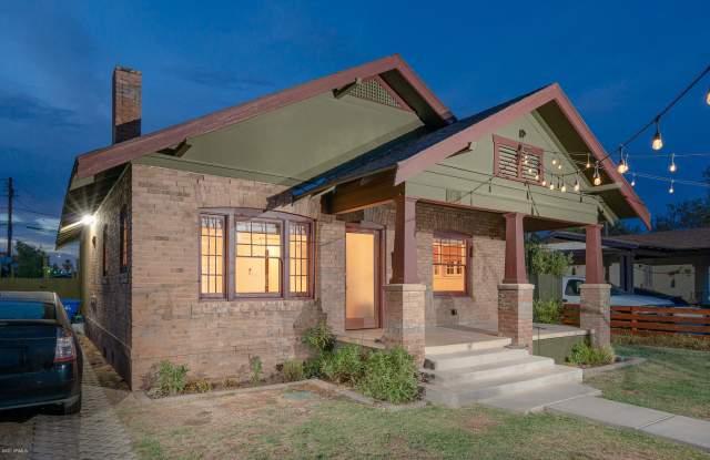 Photo of 1006 E Mckinley St