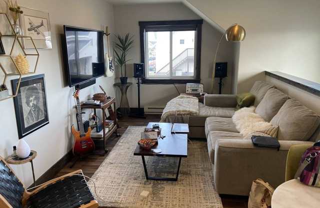 Furnished 1 Bed 1 Bath ADU Condo in Bozeman