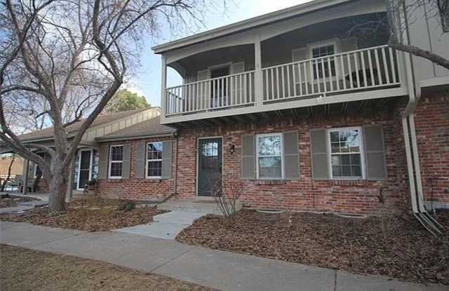 Photo of Spacious 4-bedroom, 3.5-bathroom townhome in Centennial