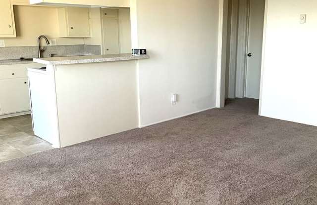 Memorial Apartments- Super Clean 2 Bedroom 1 Bath Apartment Near Long Beach Memorial Hospital