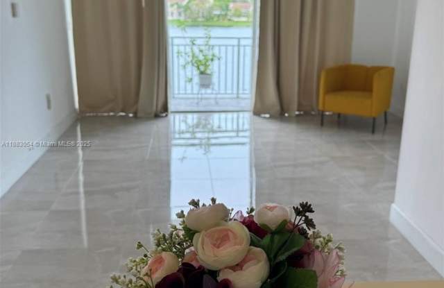 Photo of 9363 Fontainebleau Blvd