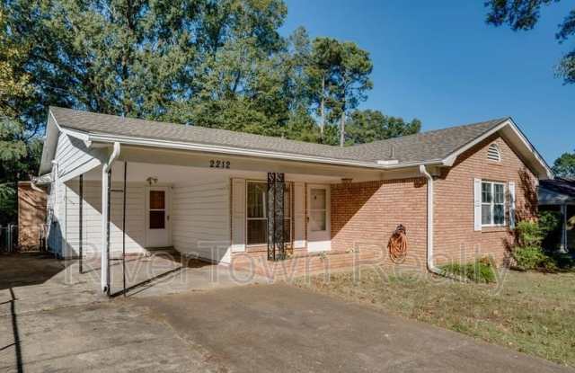2212 Carrolton Dr