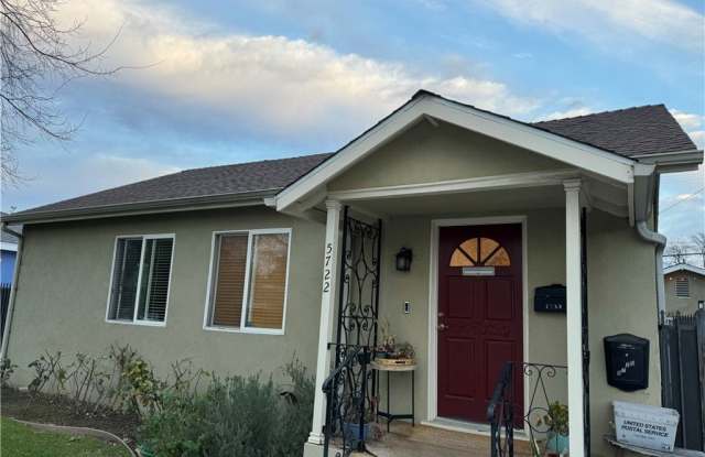 Photo of 5722 Cedros Avenue