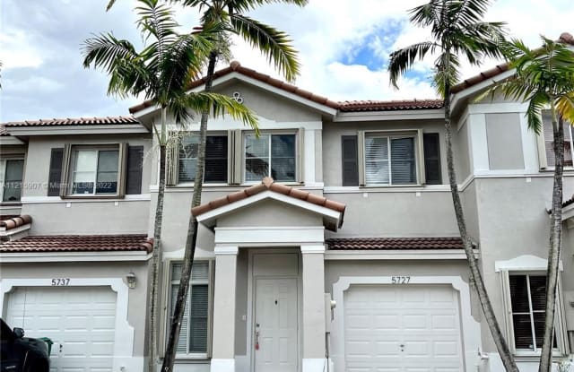 5727 NW 113th Ave - 5727 Northwest 113th Avenue, Doral, FL 33178