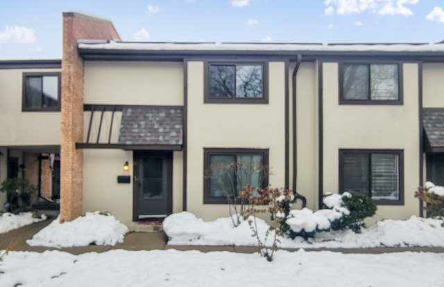 Photo of 1750 Henley Street