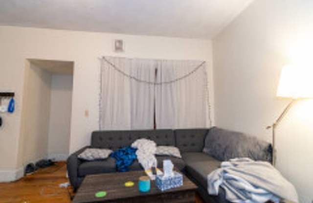 AWESOME 4 Bed 2 BATH LISTING!!!!