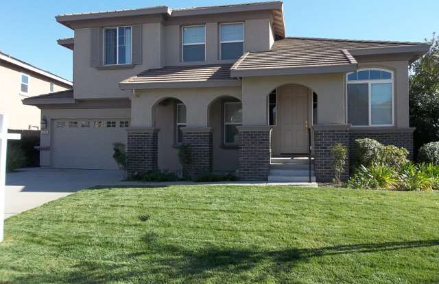 3048 Grasmere Cir