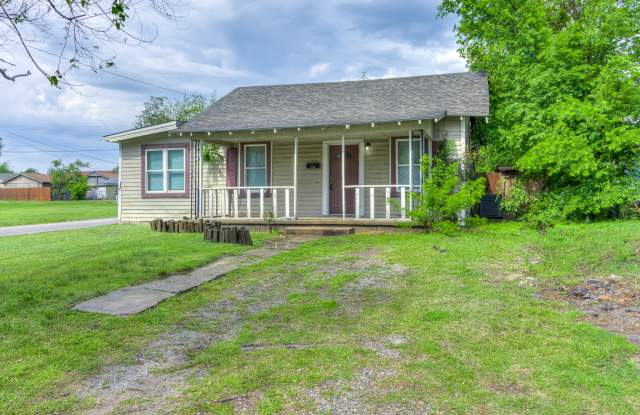 Photo of 1320 South Jensen Avenue