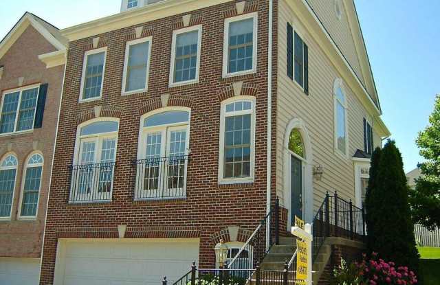 3341 Wilton Crest Court