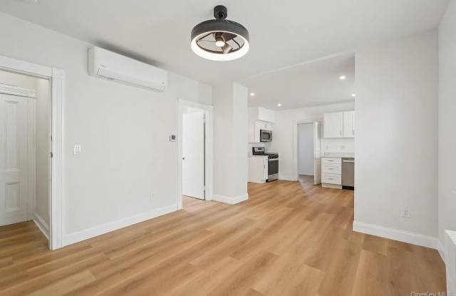 332 Locust Avenue unit: 1