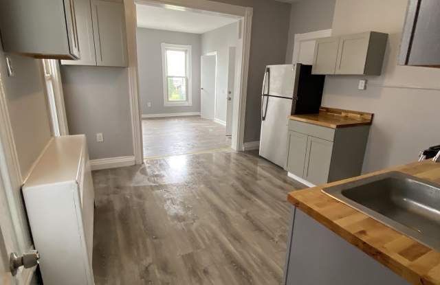 106 Jackson Avenue - 2F