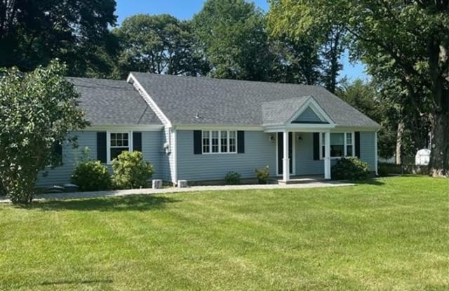 14 Hilltop Drive - 14 Hilltop Drive, Shelton, CT 06484