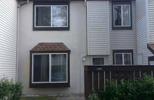 Photo of 2465 Arbor Ct