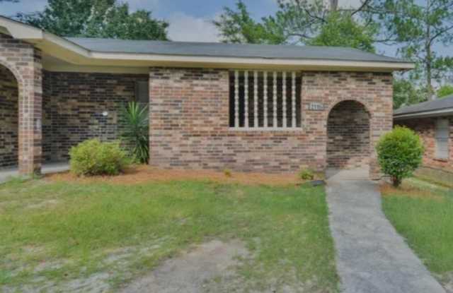 2116 Greenoaks Road - 1B