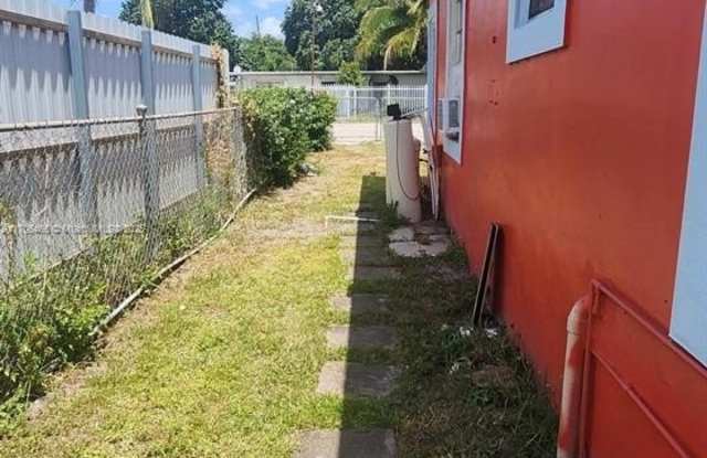 15640 NW 159th St Rd