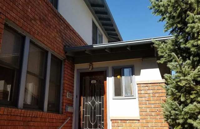 3 Bedroom Home on the Hill - AVAILABLE NOW!