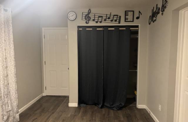 Photo of 215 East Manchester Lane