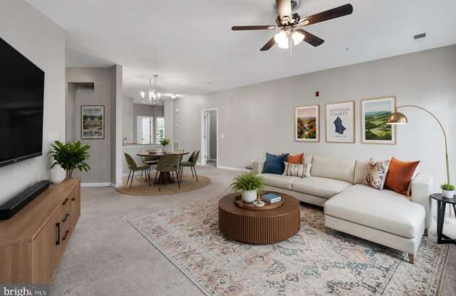 24546 BYRNE MEADOW Square