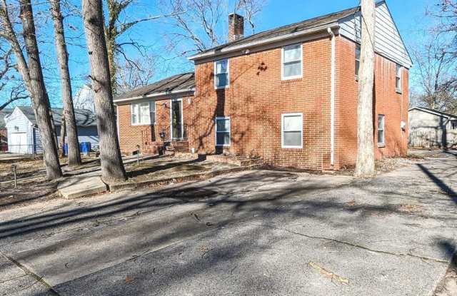 1204 E PINE STREET - 1204 East Pine Street, Millville, NJ 08332