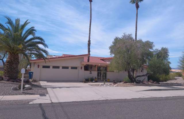 Entertainers Delight Beautiful Pool home Available May 12 to Sept 15, 2026