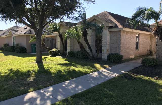 Photo of 2201 North Dahlia Street