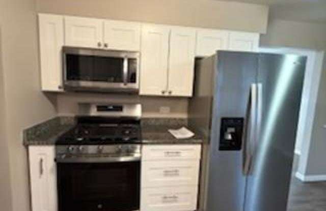 11433 Nashville Avenue