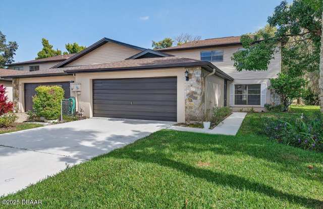 Photo of 125 Deer Lake Circle