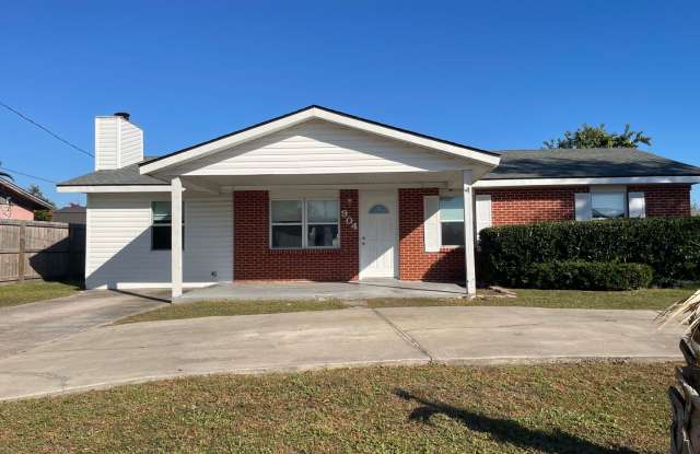 Photo of 904 Forestdale Ave