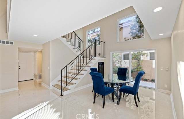 24675 Vista Cerritos