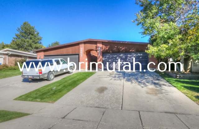 3669 South 2245 East