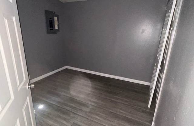 Photo of LIMITED TIME**NO APPLICATION FEE**1/2 OFF DEPOSIT**