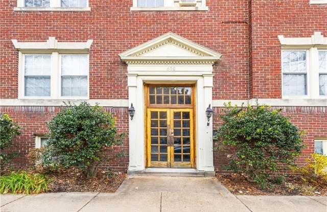 Photo of 600 W Olney Road