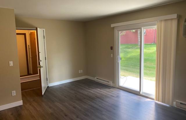Newly Remodeled 2-Bedroom Apartment in Oregon — FREE Heat  Minutes from Madison  Fitchburg!