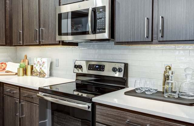 Icon Apartment Homes at Ferguson Farm