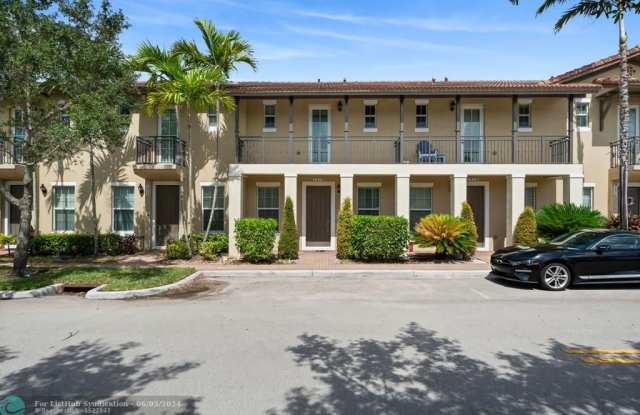 1318 SW 147th Ter
