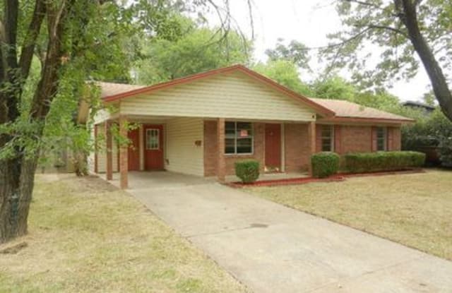 7913 Woodfield Dr - 7913 Woodfield Drive, Shreveport, LA 71106