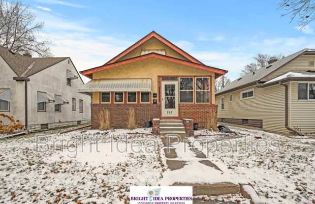 Photo of 969 Lawson Avenue East - 2