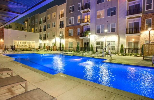 Venture Apartments in Tech Center