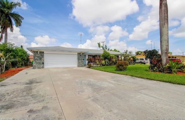 1405 NW 203rd St - 1405 Northwest 203rd Street, Miami Gardens, FL 33169