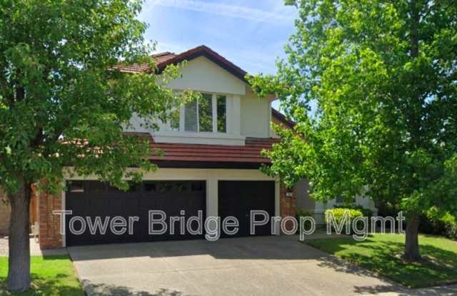 102 Blencowe Ct