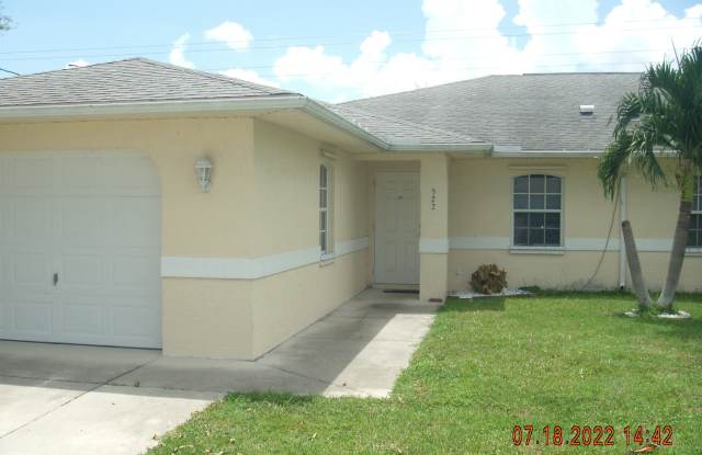 522 NE 24th Pl