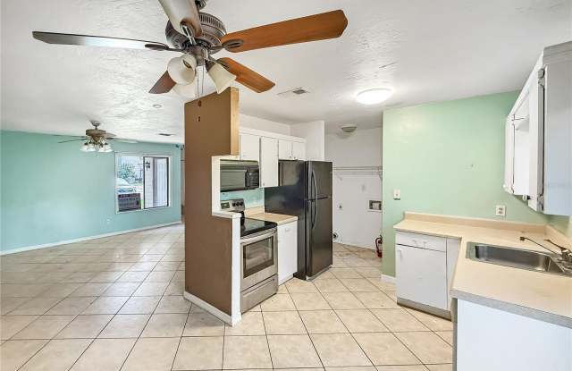 322 CANAL ROAD