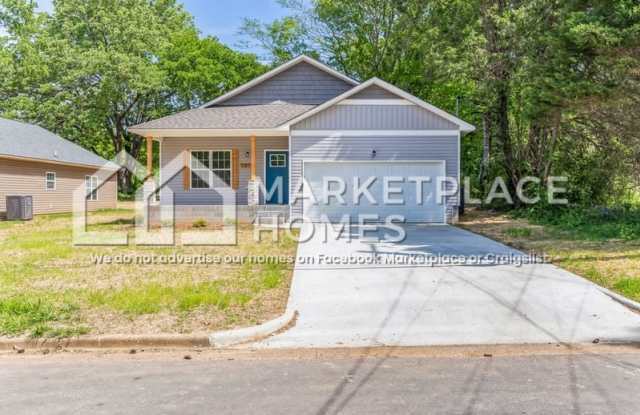1612 College St SE