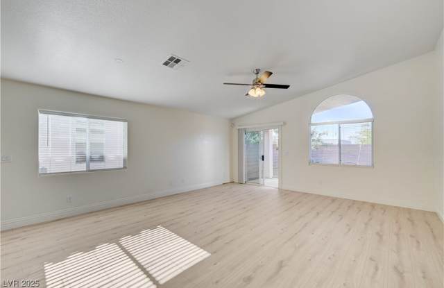 1095 Snow Roof Avenue