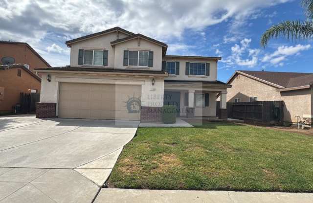 6206 E Bellaire Way