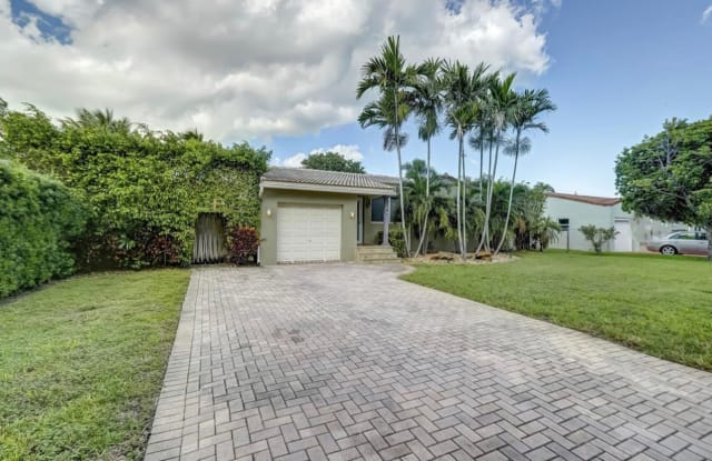 1637 Cleveland St - 1637 Cleveland Street, Hollywood, FL 33020