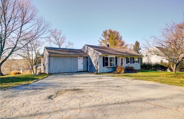 2685 Main Road - 2685 Main Road, Newport County, RI 02878