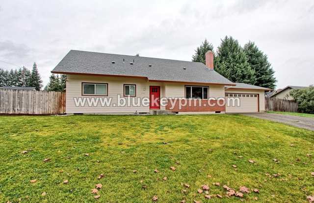 Photo of 5 Bed, 3 Bath Home in Orchards with Primary Bedroom on Main