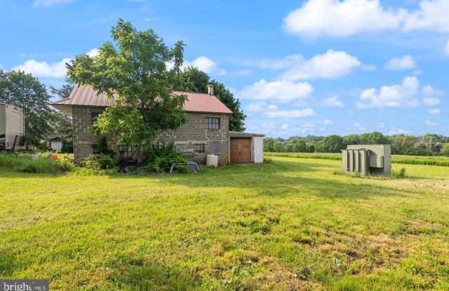 1112 W BRIDGE Street